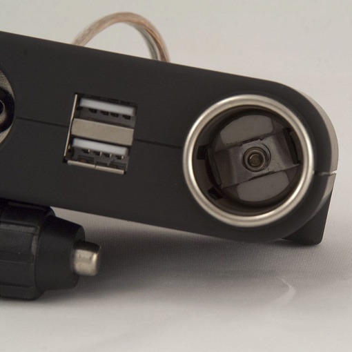 Разветвитель прикуривателя Intego C-06 черный 3 гнезда (10A) USB (5V/500mA)