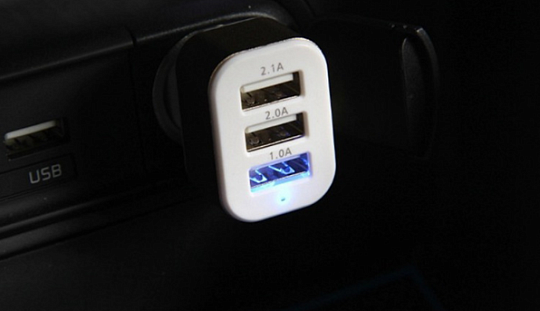 Зарядное устройство для гаджетов Quantoom 3USB
