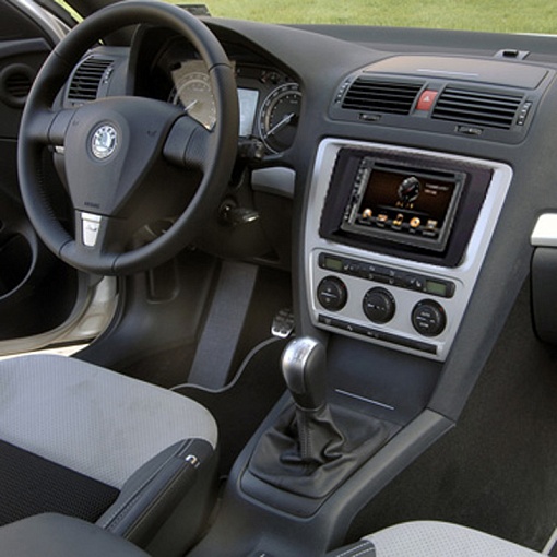 Intro RSC-N04 Skoda Octavia 2004-2010, Yeti 2DIN (крепёж)