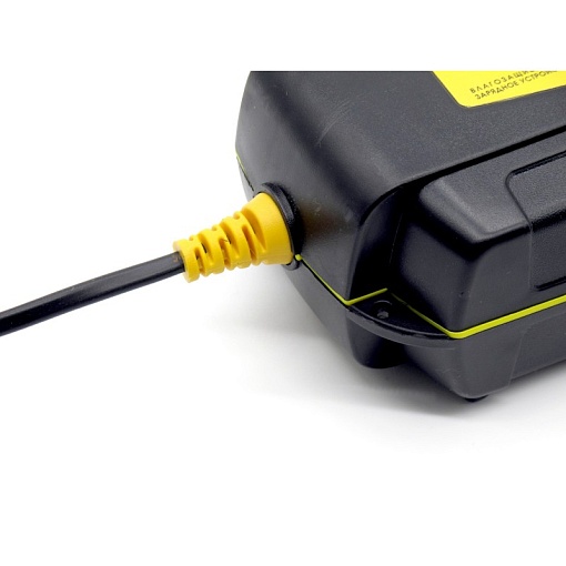 Зарядное устройство Вымпел-21 (гермет.корпус 2-6А/13.6/14.1/14.8В Гелев АКБ лодочные тяговые Светодн