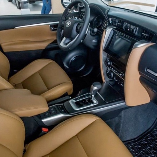 Incar RTY-FC549 Рамка 9" TOYOTA Fortuner 2015+