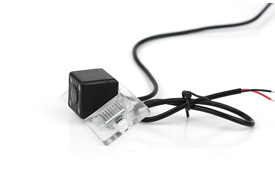 Площадка для камеры заднего вида Volkswagen Touareg/Tiguan SKY CMP-5013