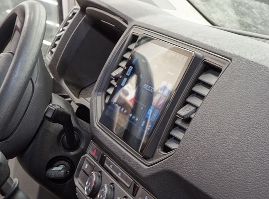 Incar RVW-FC648 Рамка 10" VW Crafter II (2017+)