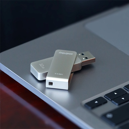 Флеш-накопитель USB 3.0 32Gb Smart Buy M1 серый металлик
